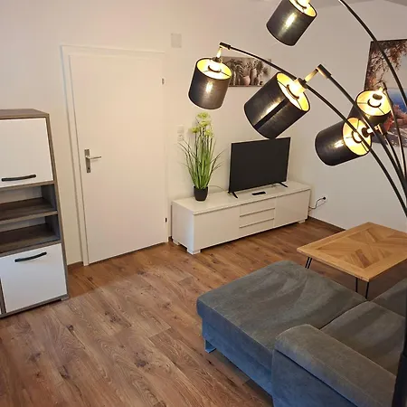 Apartment Familie Hollerer Am Fusse Des Rennfeldes *